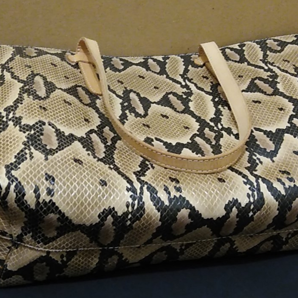 Snake skin pattern bag - Picture 4 of 4